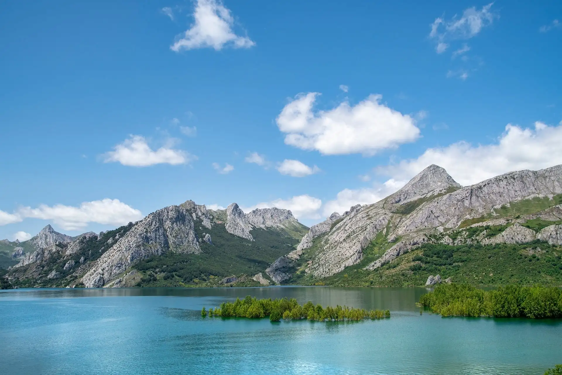 elg21-mountains-10020054_1920.webp